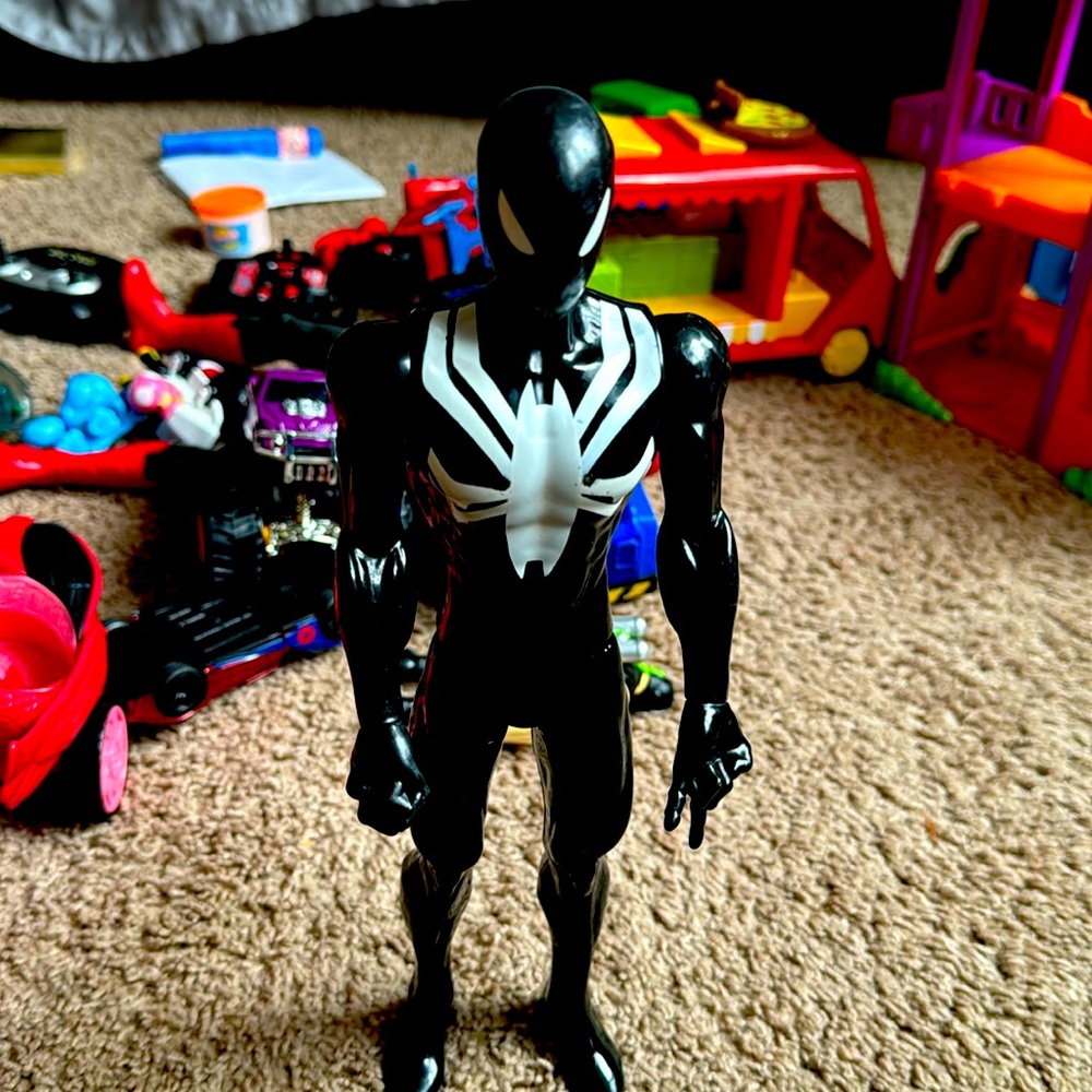 Spider-Man Marvel Ultimate Spider-Man Titan Hero Series Black Suit Spider-Man